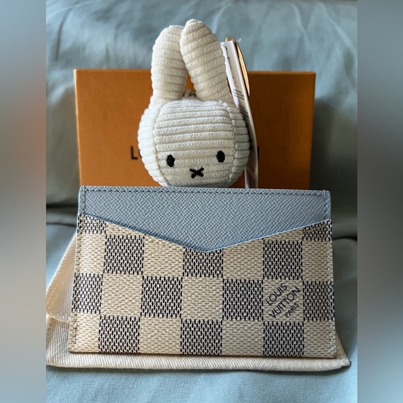 Daily Card Holder - Picture 2 of 10